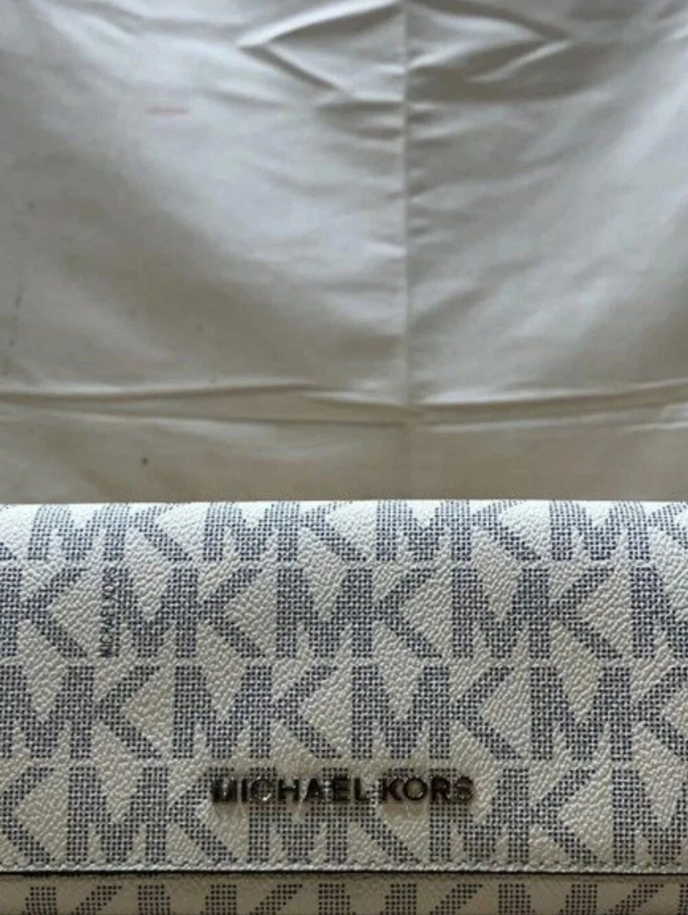 Michael Kors White/Gray Signature Continental Wallet